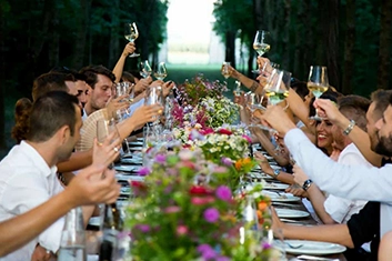 Host your reunion on a lush open lawn with elegant dinner, reconnecting with classmates and old friends.